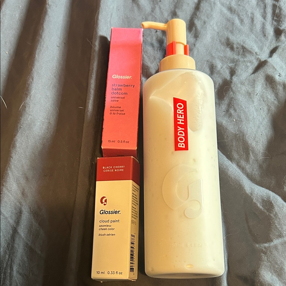 bundle of glossier items | nib